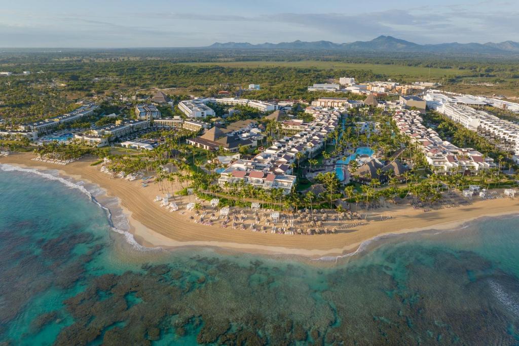 Breathless Punta Cana adults-only all-inclusive resort with lively pools and beachfront entertainment in Punta Cana.