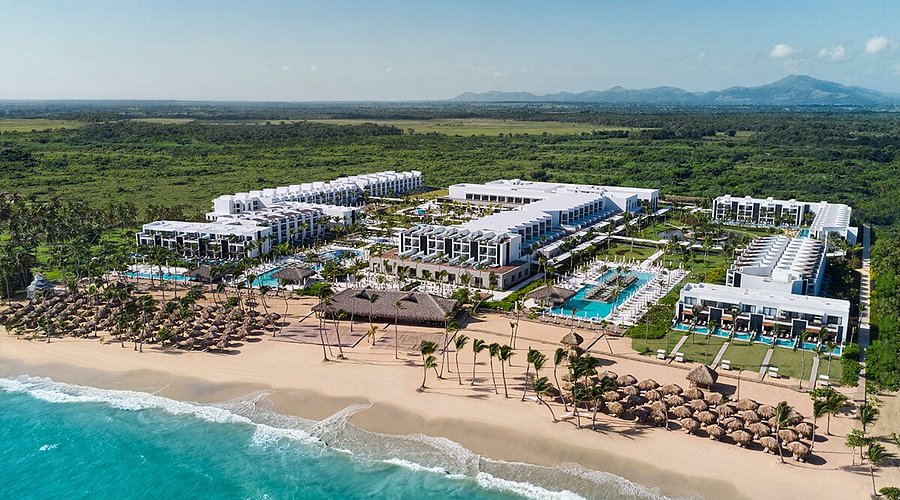Excellence Punta Cana adults-only all-inclusive beachfront resort with luxury suites and tropical pools in the Dominican Republic.